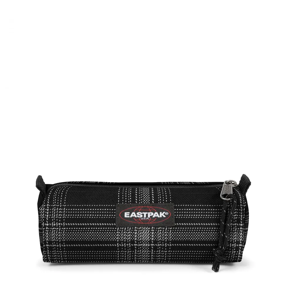 eastpak-benchmark-single-federm-ppchen-21-cm-checked-dark-schwarz-ein-rei-versch image 1