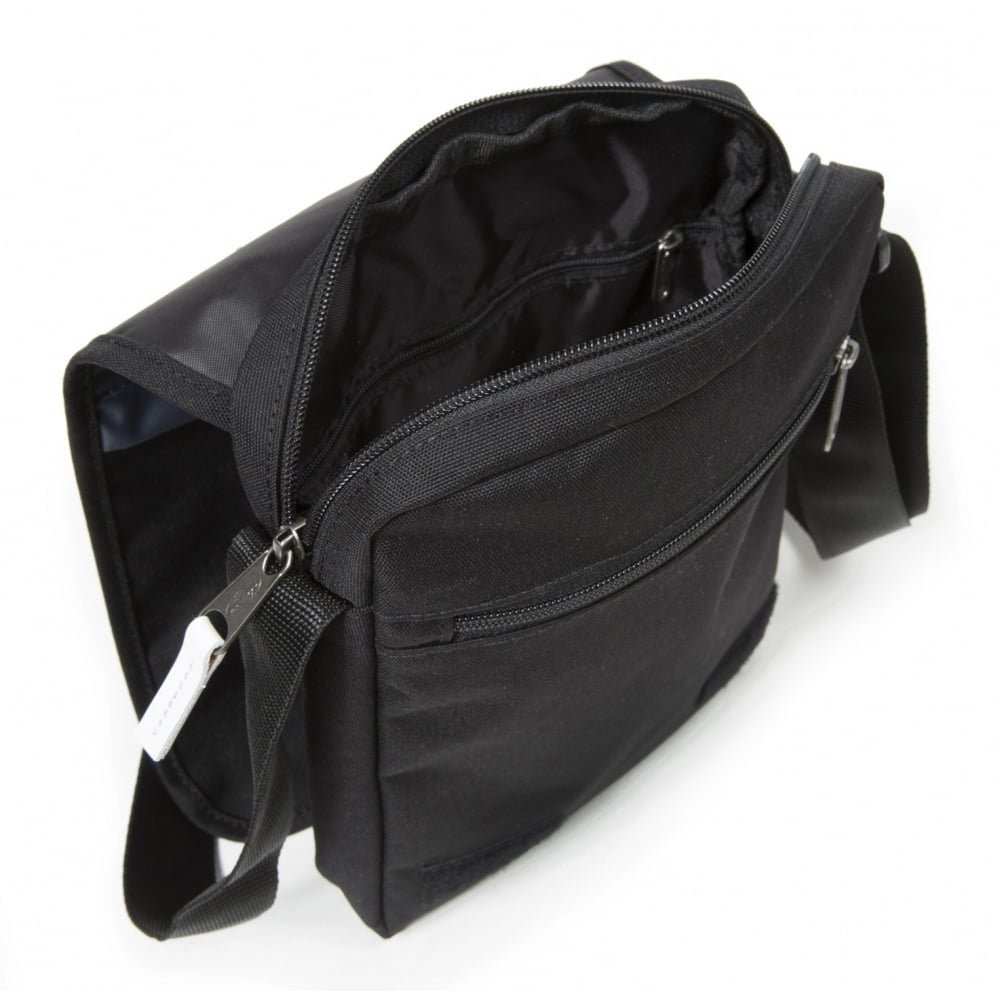 eastpak-flex-umh-ngetasche-23-cm-3-5-l-combo-black-kompakte-schultertasche-mit-r image 3