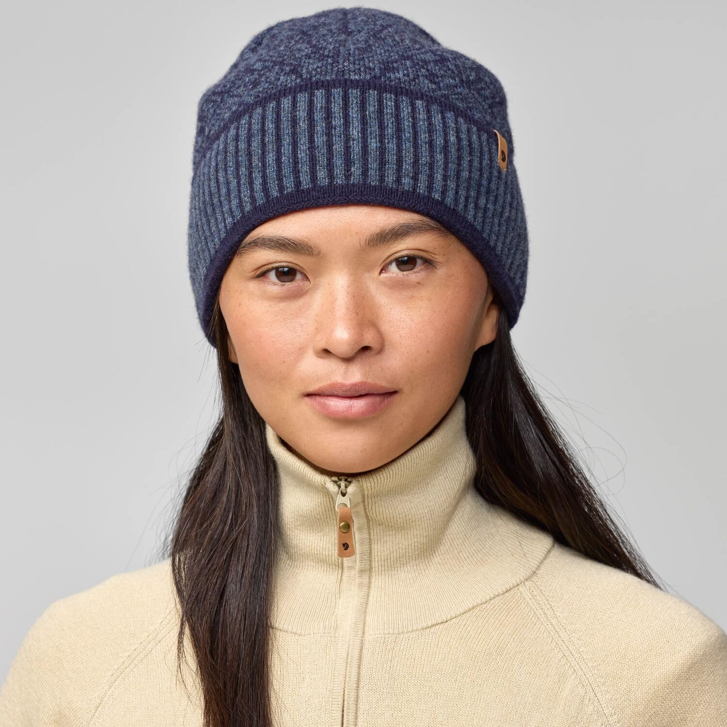fj-llr-ven-snow-beanie-jacquard-strickm-tze-aus-100-zq-lammwolle-im-folklore-mus image 3