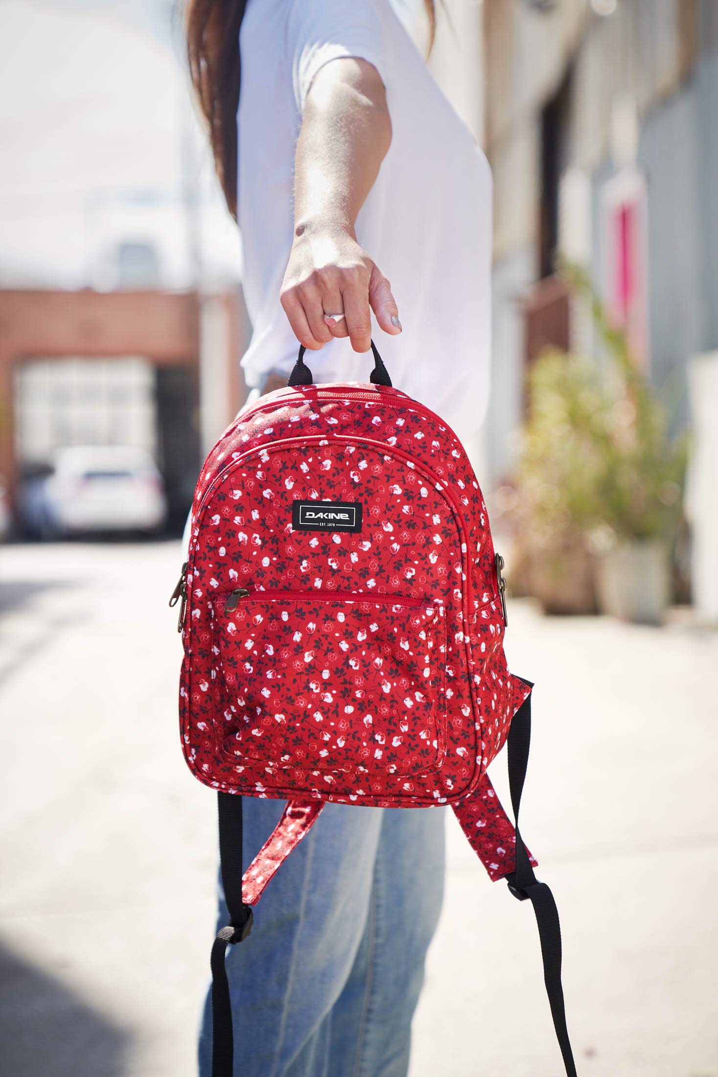 dakine-essentials-pack-mini-rucksack-7-l-tagesrucksack-mit-r-ckenpolster-und-geh image 6