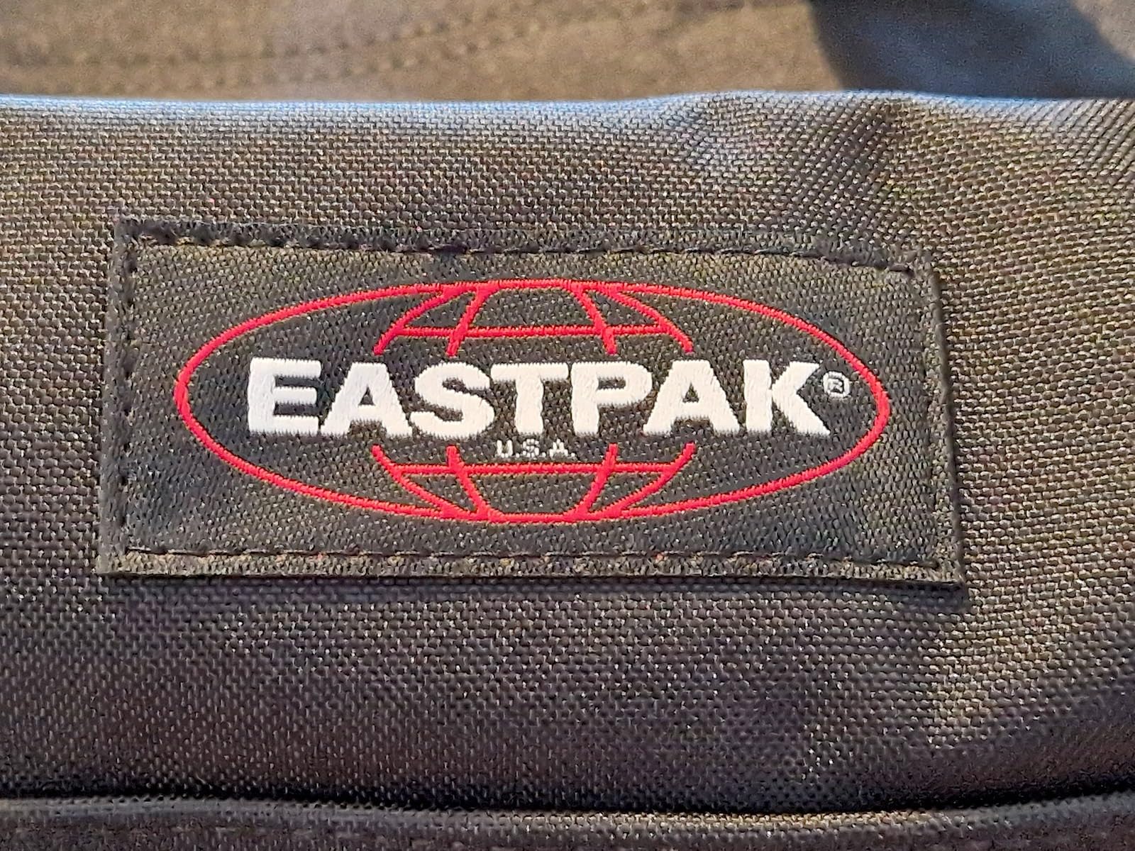 Eastpak eben